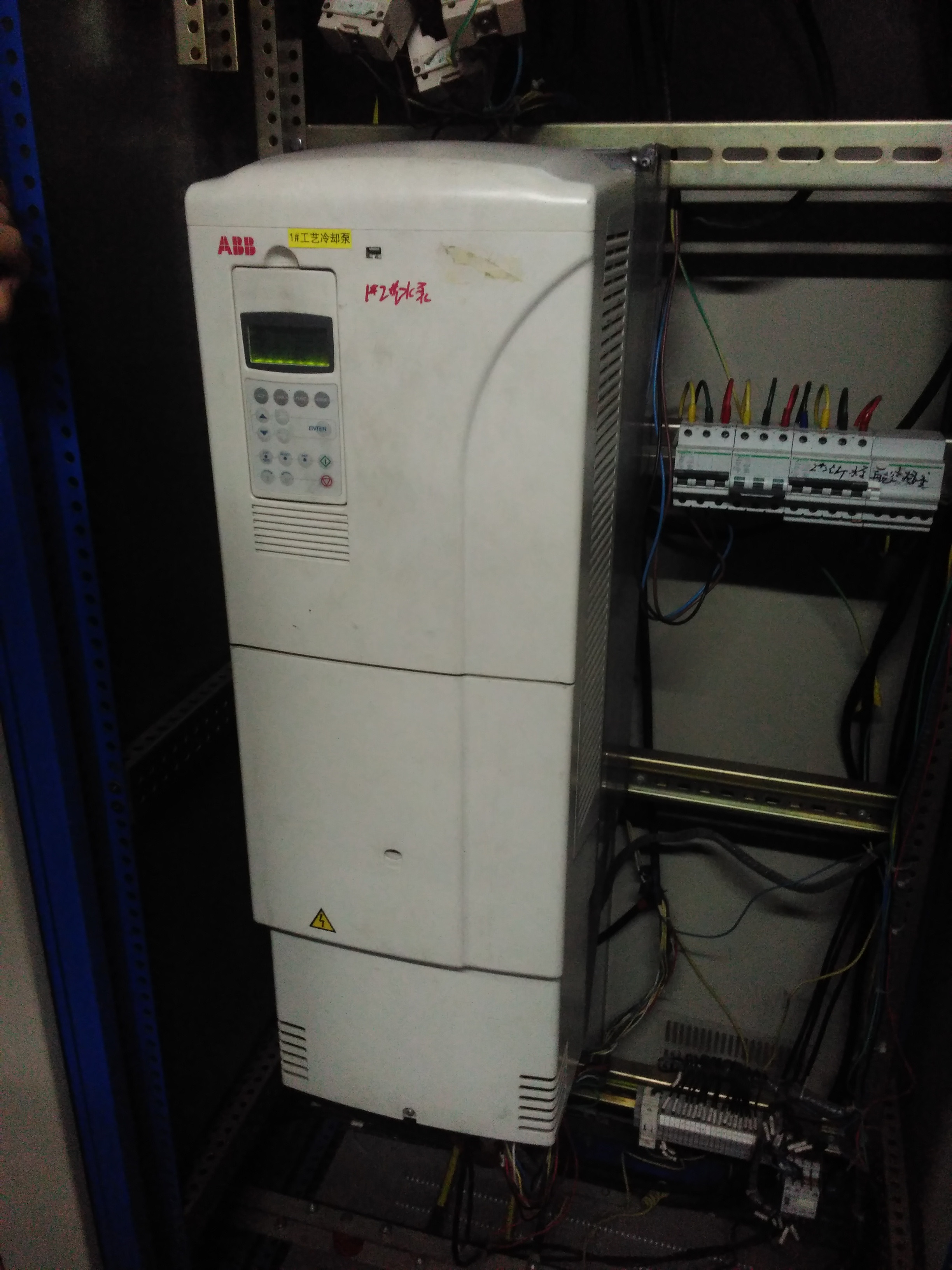 ABB ACS800-01-0120-3变频器故障维修